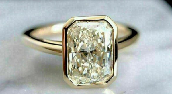 2.06 Carat Radiant Cut 14k Yellow Gold Ring