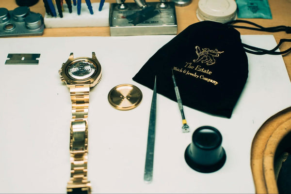 How To Spot The Difference Between A Fake Rolex Watch And A Real Rolex Watch