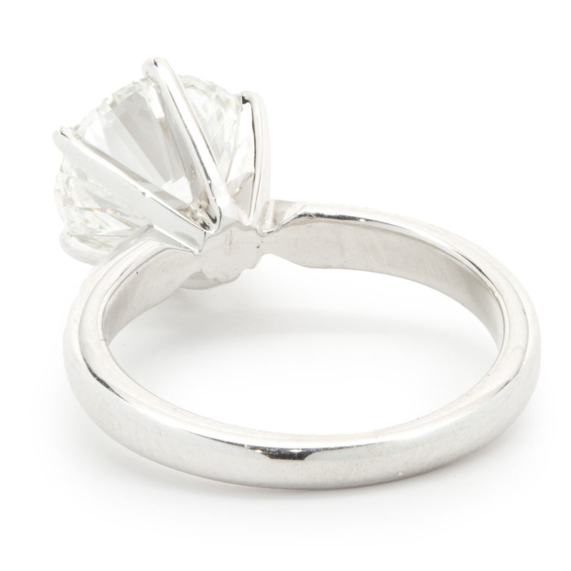 14 Karat White Gold Round Brilliant Cut Diamond Engagement Ring