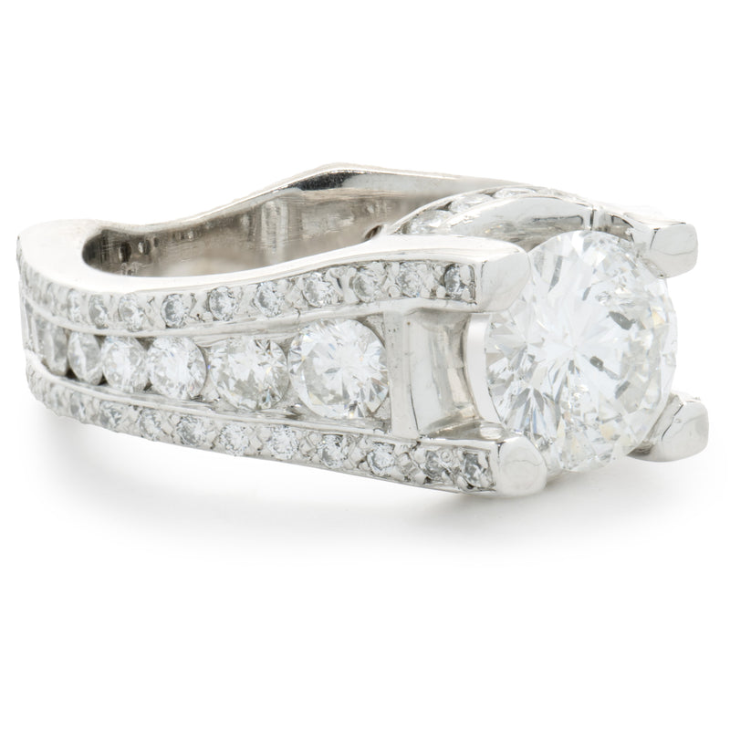 14 Karat White Gold Round Brilliant Cut Diamond Engagement Ring