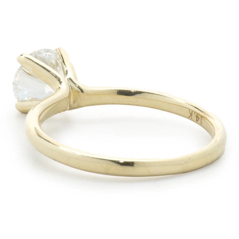14 Karat Yellow Gold Round Brilliant Cut Diamond Engagement Ring