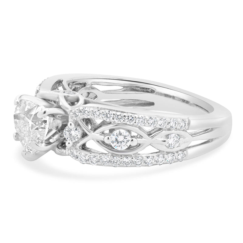 18 Karat White Gold Round Brilliant Cut Diamond Engagement Ring
