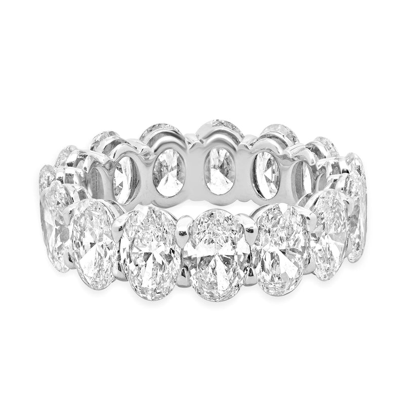 18 Karat White Gold Oval Diamond Band