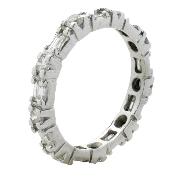 18 Karat White Gold Round and Baguette Diamond Band