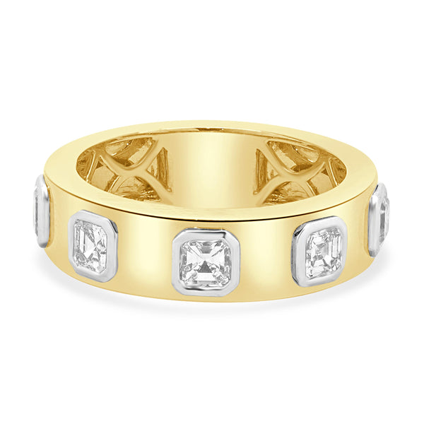 18 Karat Yellow Gold Asscher Cut Diamond Station Band