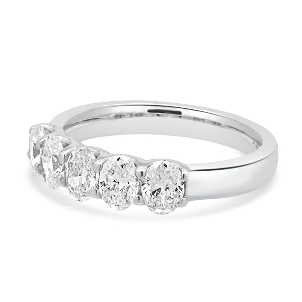 14 Karat White Gold 5 Oval Diamond Ring
