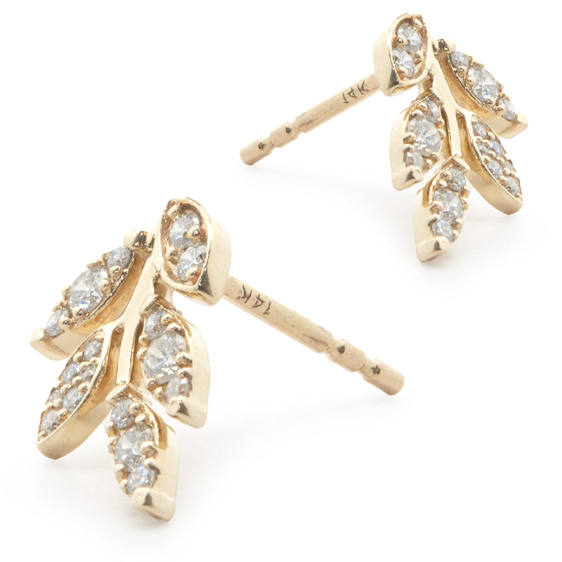 14 Karat Yellow Gold Diamond Floral Stud Earrings