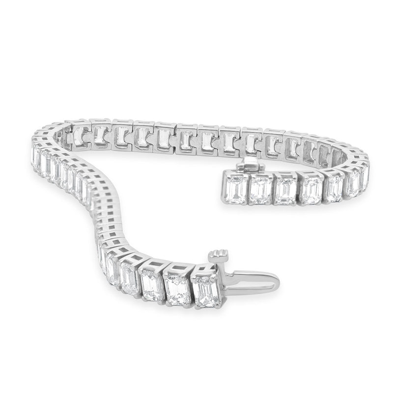 14 Karat White Gold Emerald Cut Diamond Tennis Bracelet
