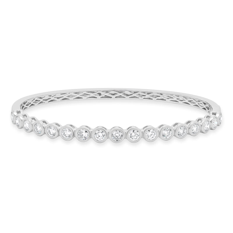 18K White Gold Bezel Set Round Brilliant Cut Diamond Bangle Bracelet