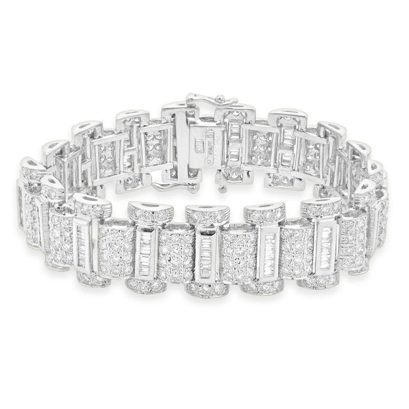 18 Karat White Gold Round Brilliant & Baguette Cut Diamond Link Bracelet
