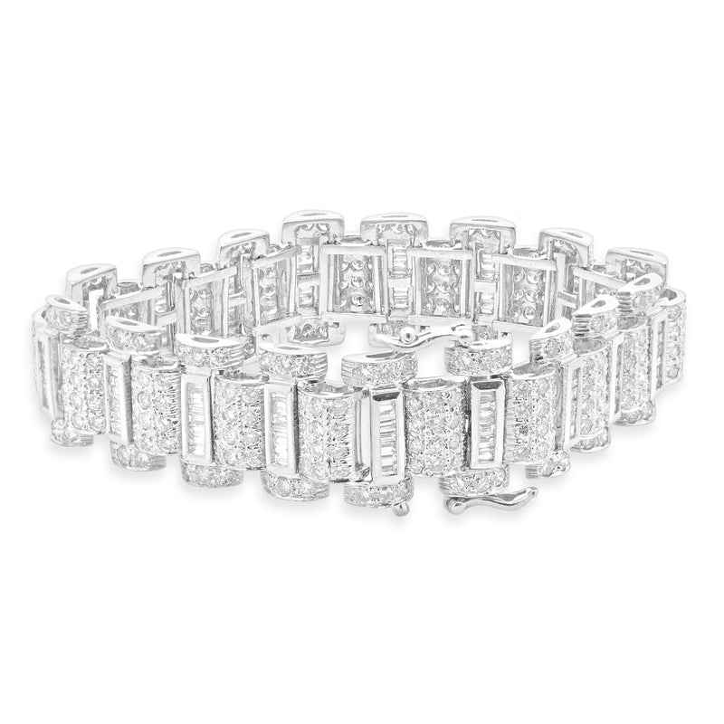 18 Karat White Gold Round Brilliant & Baguette Cut Diamond Link Bracelet
