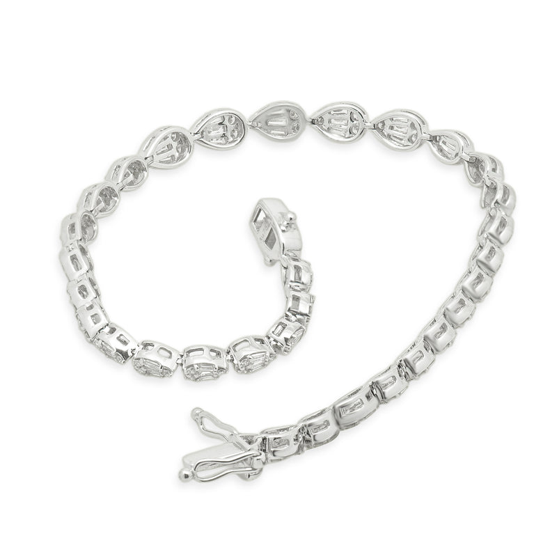 18 Karat White Gold Diamond Tennis Bracelet