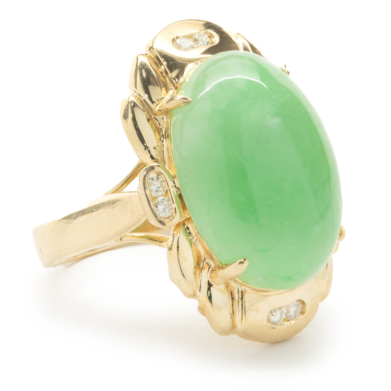 18 Karat Yellow Gold Cabachon Cut Jade and Diamond