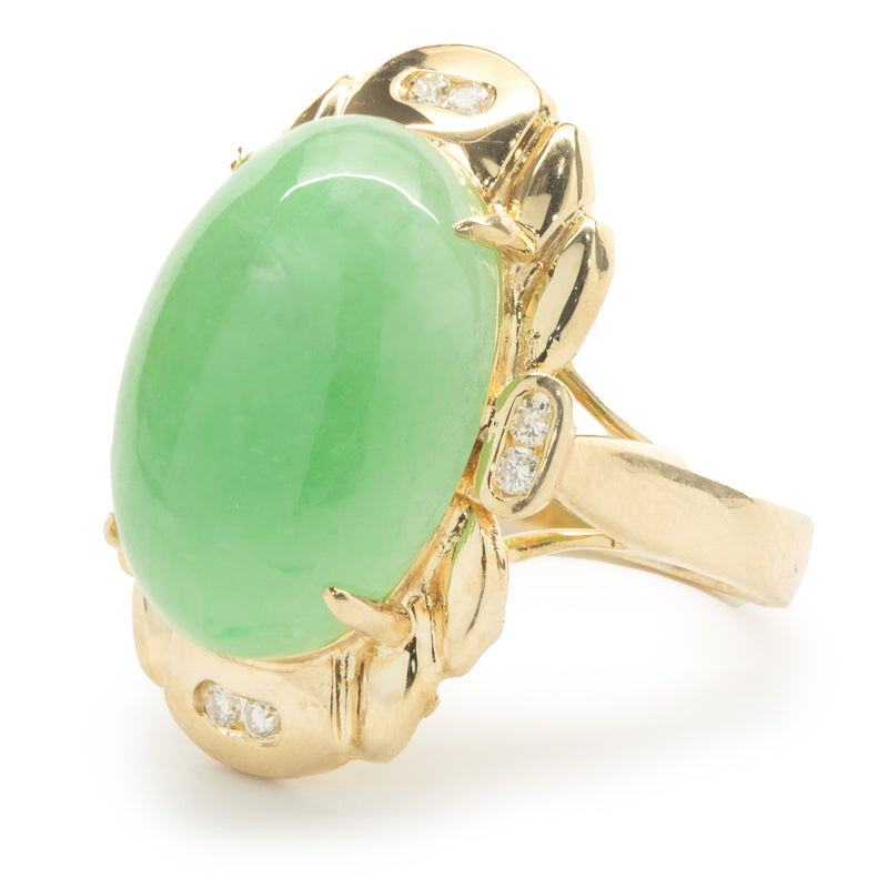 18 Karat Yellow Gold Cabachon Cut Jade and Diamond