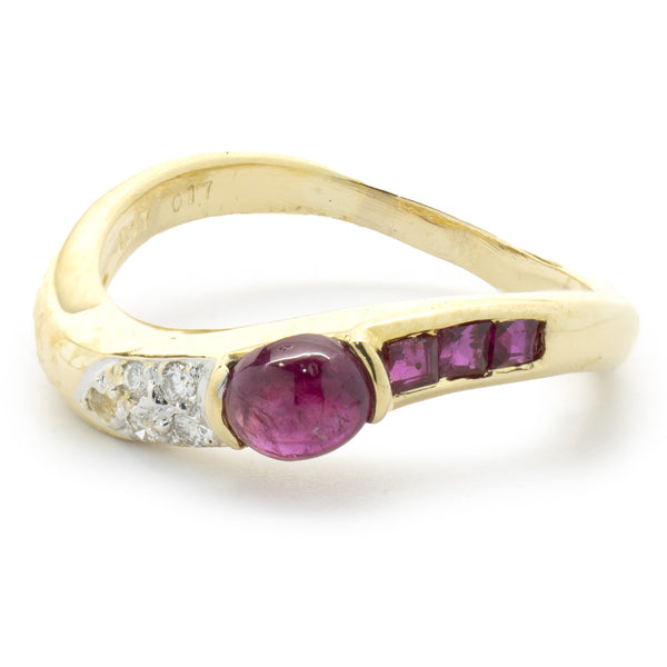 18 Karat Yellow Gold Cabochon Ruby and Diamond Ring