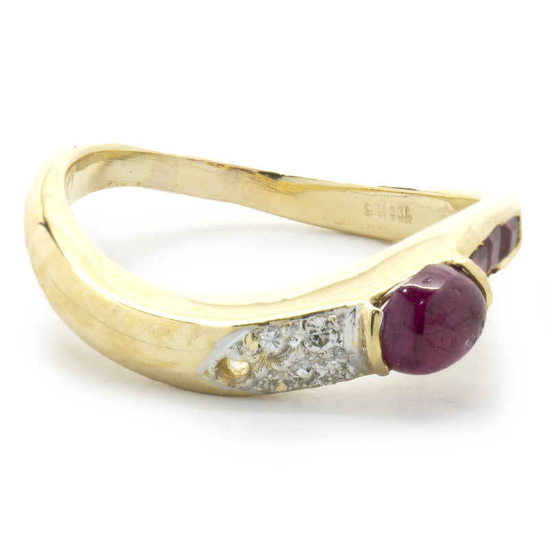 18 Karat Yellow Gold Cabochon Ruby and Diamond Ring