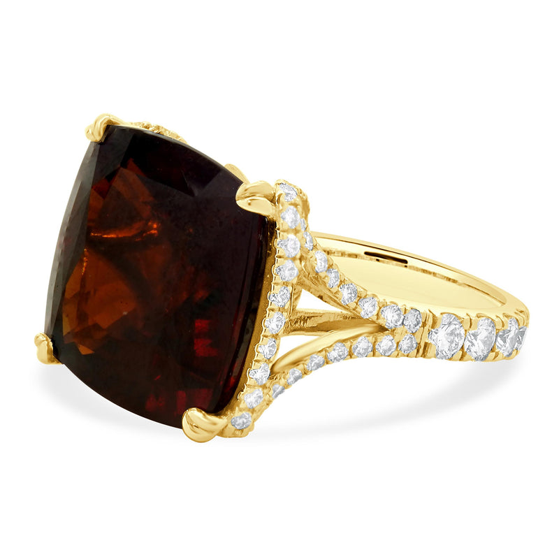 14 Karat Yellow Gold Hessonite Grossular Garnet and Diamond Ring