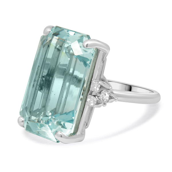 18 Karat White Gold Aquamarine and Diamond Ring