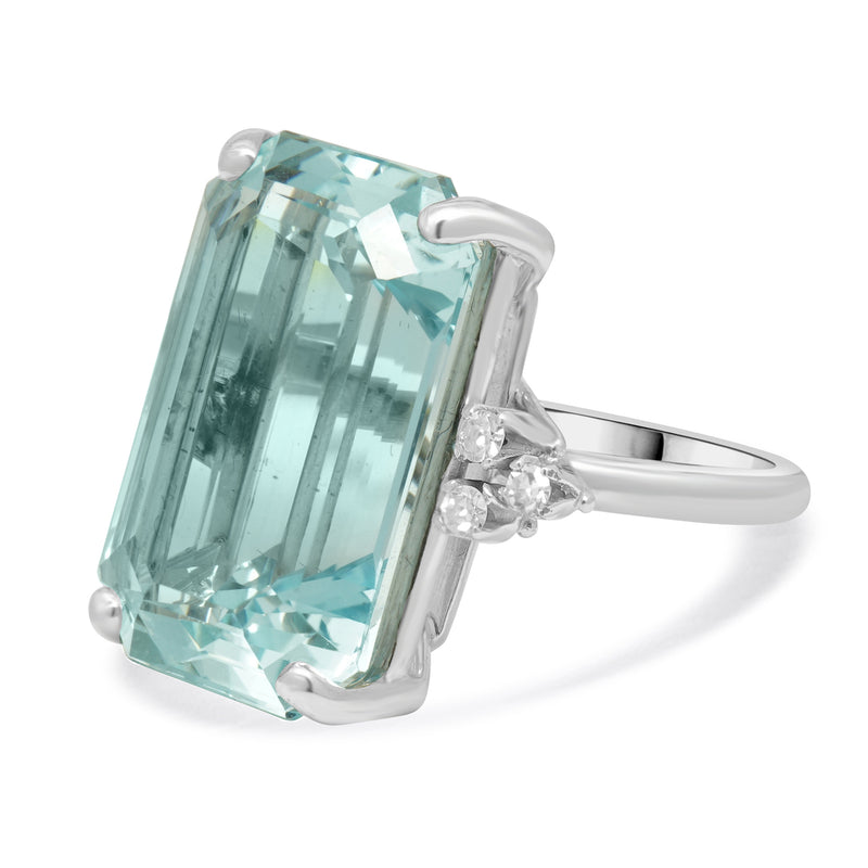 18 Karat White Gold Aquamarine and Diamond Ring