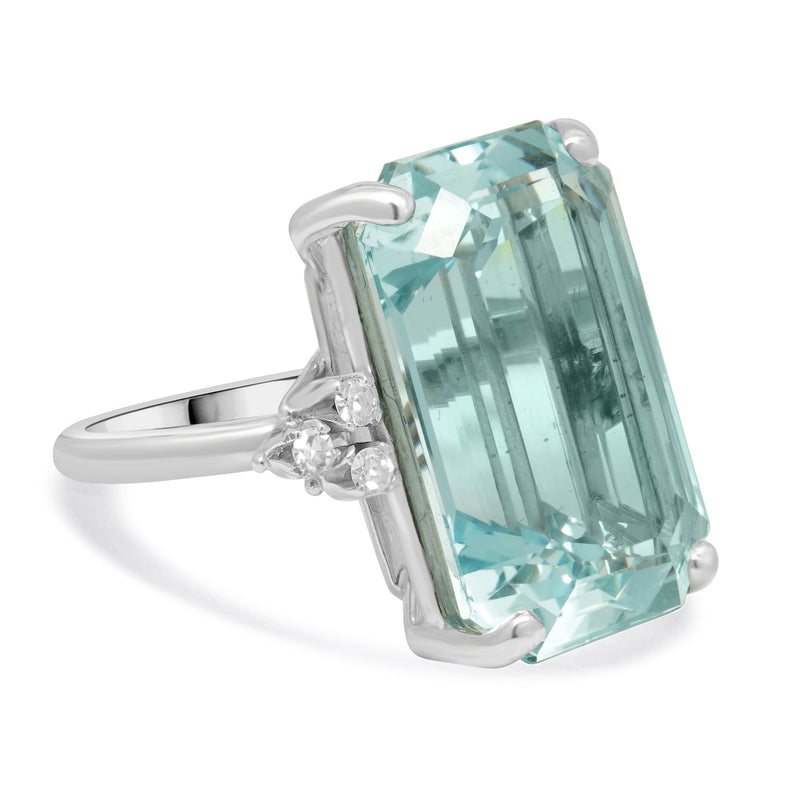 18 Karat White Gold Aquamarine and Diamond Ring