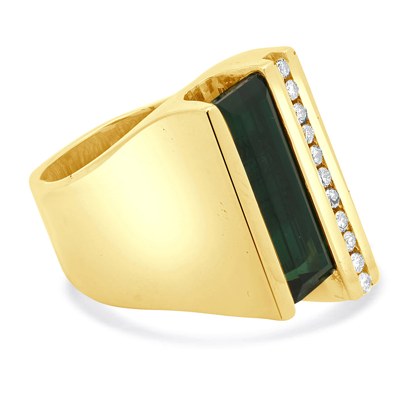 14 Karat Yellow Gold Green Tourmaline and Diamond Sculpture Ring