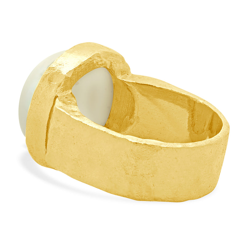 18 Karat Yellow Gold Hammered Mabe Pearl Ring