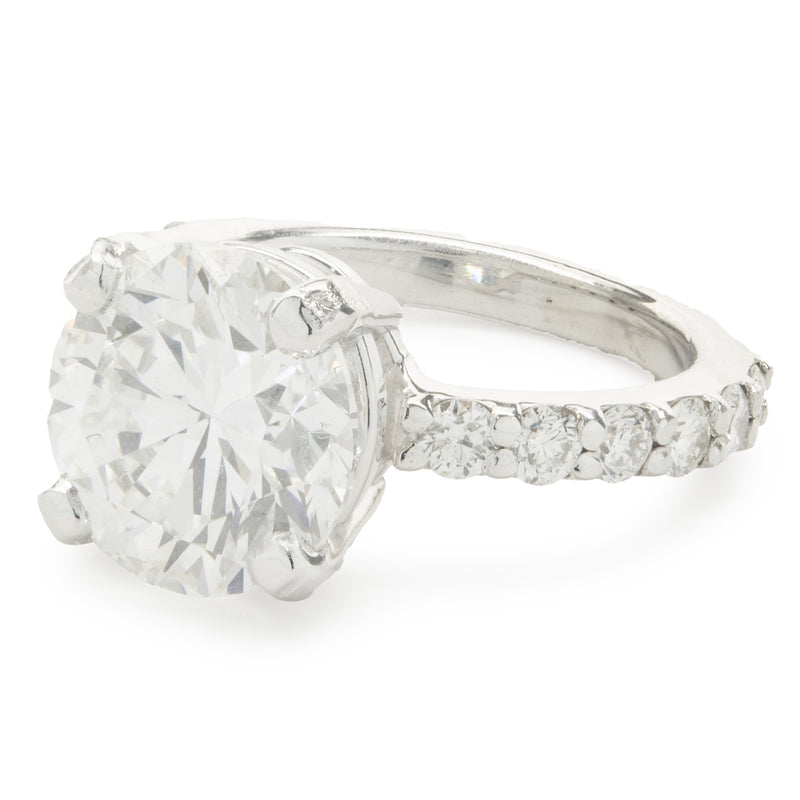 14 Karat White Gold Round Brilliant Cut Diamond Engagement Ring