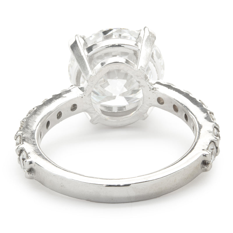 14 Karat White Gold Round Brilliant Cut Diamond Engagement Ring