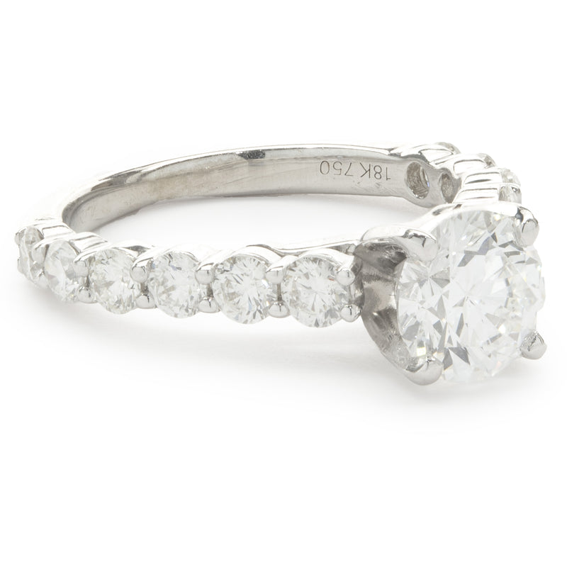 18 Karat White Gold Round Brilliant Cut Diamond Engagement Ring