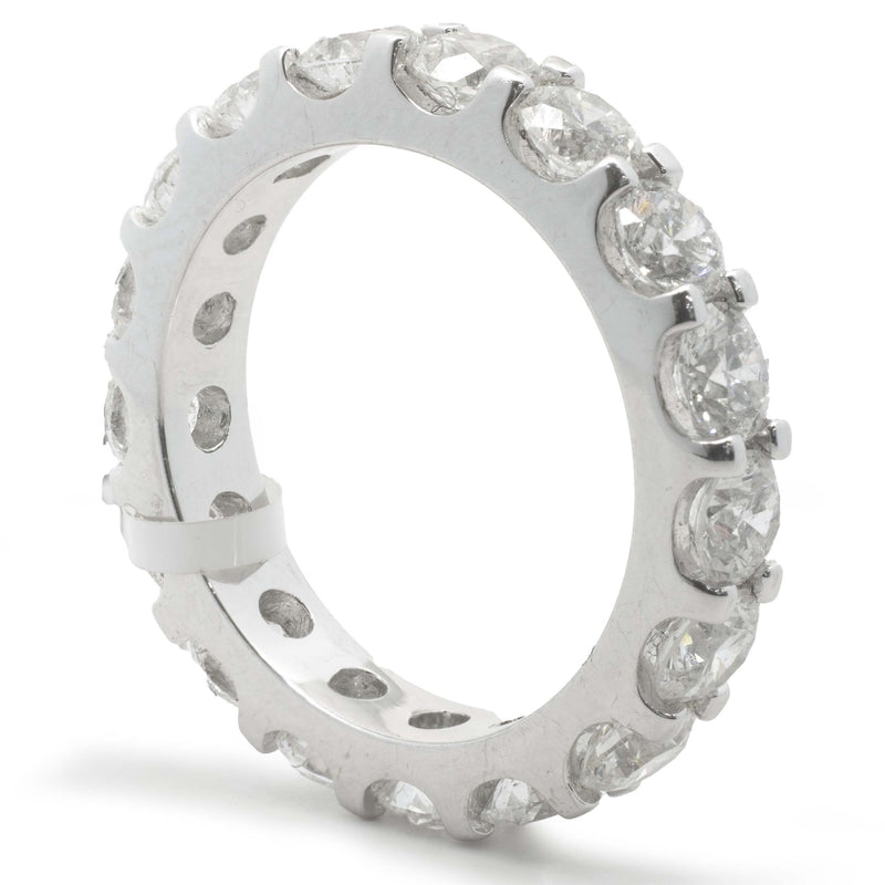 18 Karat White Gold Round Brilliant Cut Diamond Eternity Band