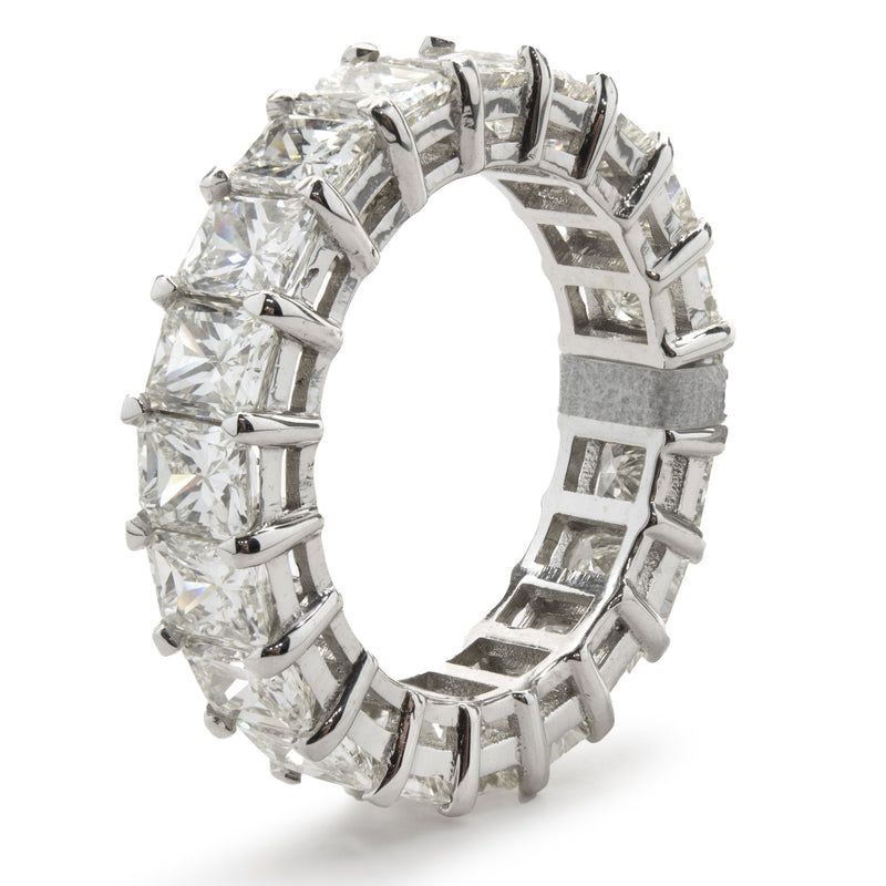 14 Karat White Gold Radiant Cut Diamond Band