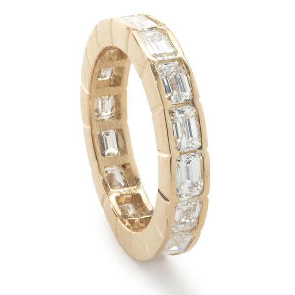 14 Karat Yellow Gold Diamond Band