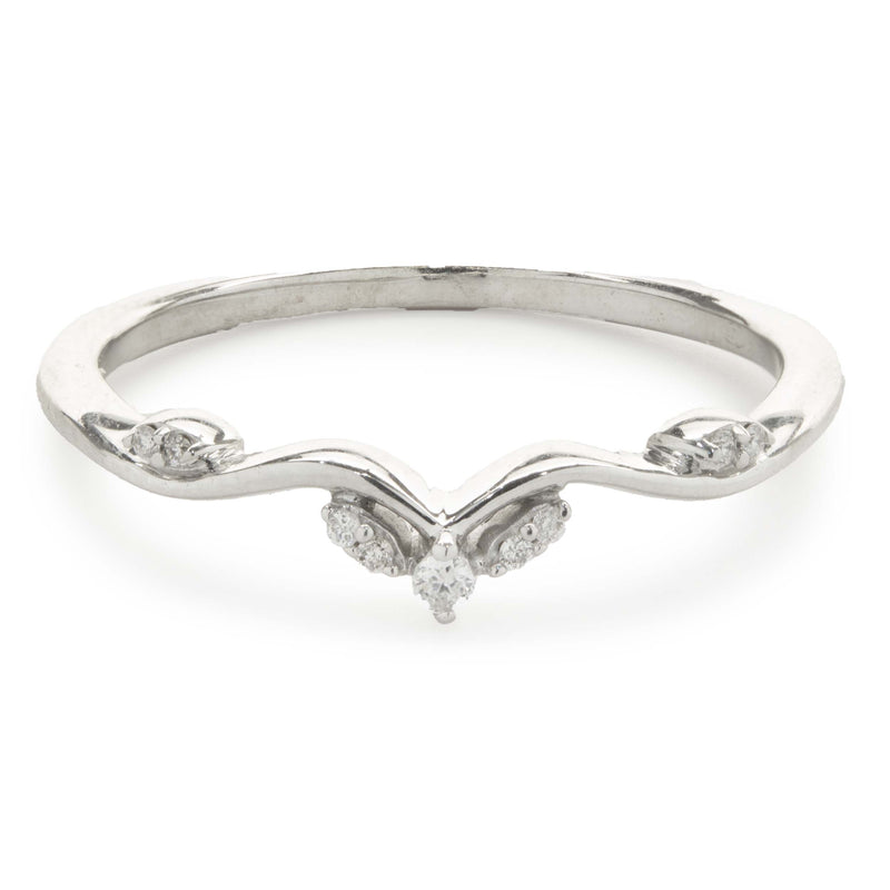 14 Karat White Gold Diamond Floral Crown Band