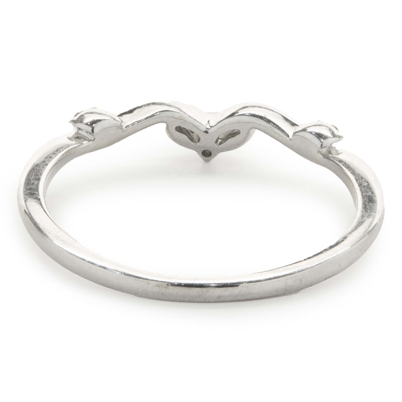 14 Karat White Gold Diamond Floral Crown Band