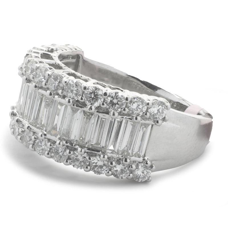 14 Karat White Gold Round and Baguette Diamond Ring