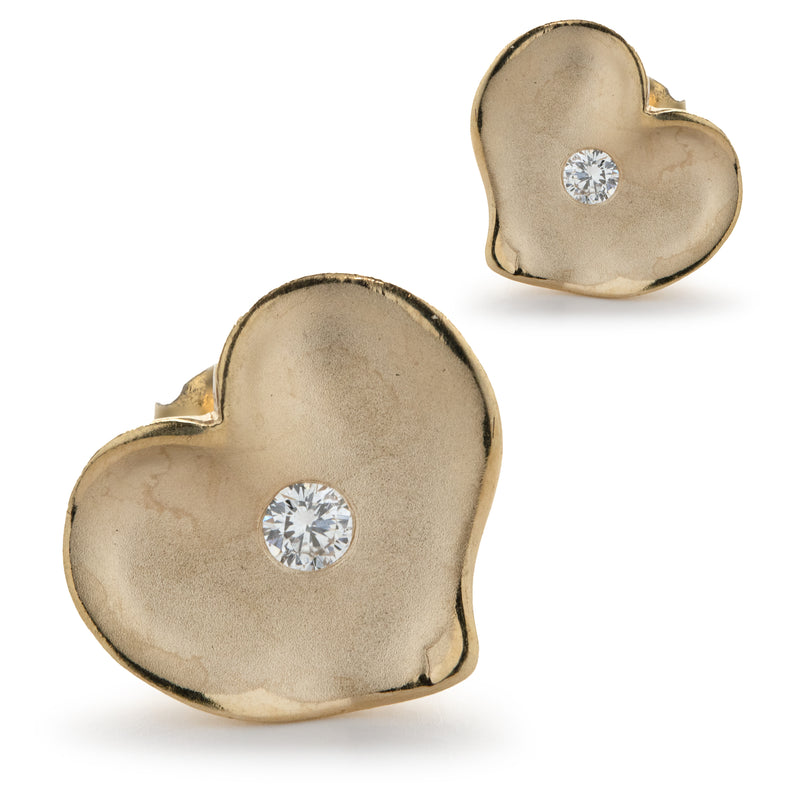 14 Karat Yellow Gold Diamond Heart Stud Earrings