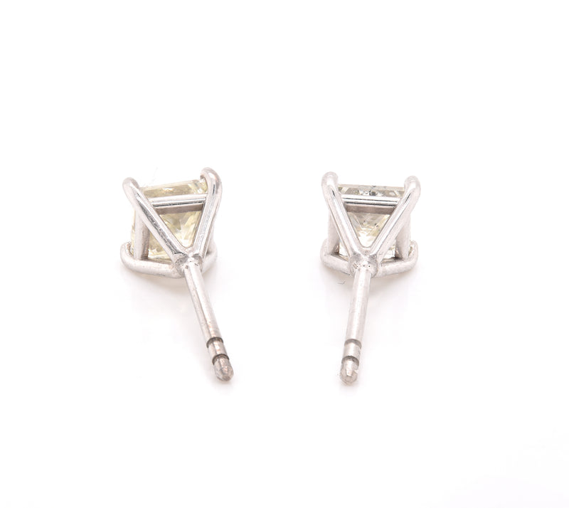 14 Karat White Gold Diamond Stud Earrings