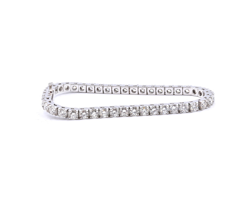 18 Karat White Gold Diamond Tennis Bracelet