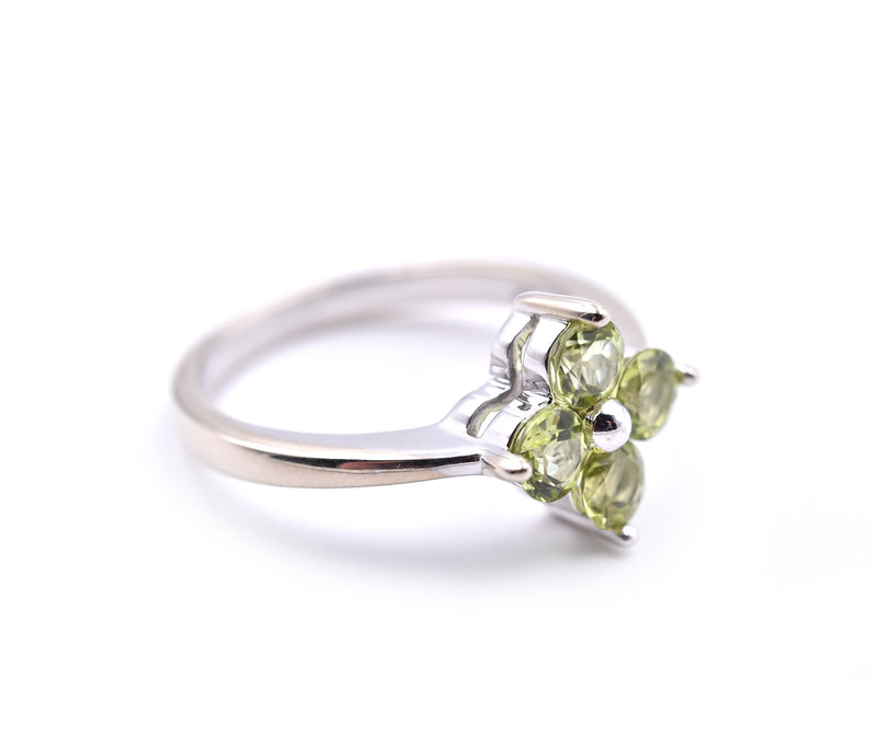 14k White Gold Peridot Clover Ring