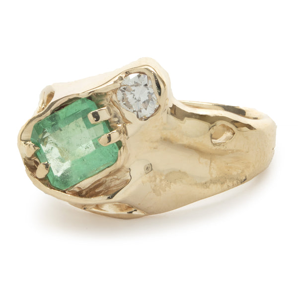 14 Karat Yellow Gold Fluorite and Diamond Freeform Ring