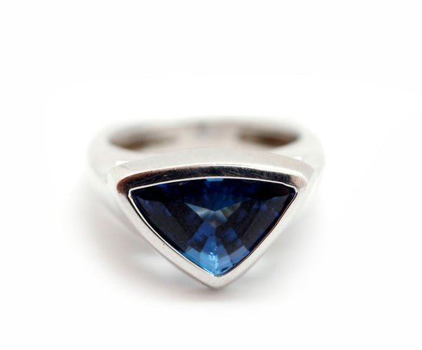 18k White Gold & Trillion-Cut Tanzanite Ring with Diamonds