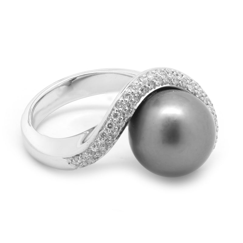 14 Karat White Gold Tahitian Pearl and Diamond Ring