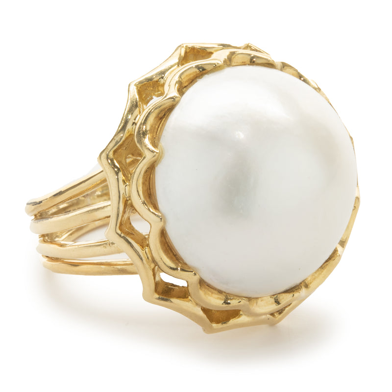 18k Yellow Gold Mabe Pearl Ring with Geometric Bezel