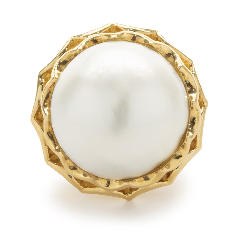 18k Yellow Gold Mabe Pearl Ring with Geometric Bezel