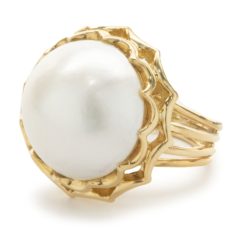 18k Yellow Gold Mabe Pearl Ring with Geometric Bezel