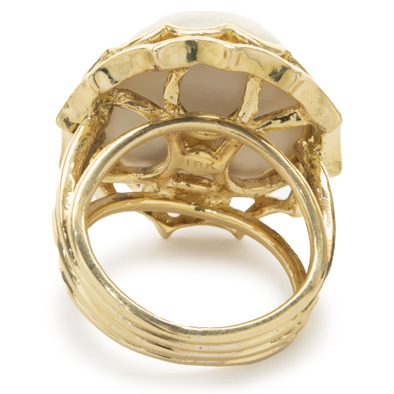 18k Yellow Gold Mabe Pearl Ring with Geometric Bezel