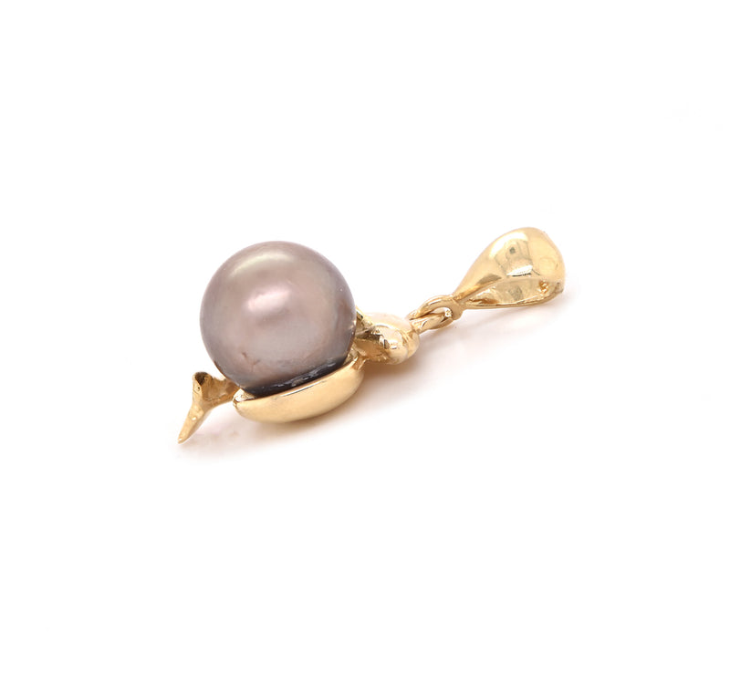14 Karat Yellow Gold Grey Pearl Dolphin Pendant