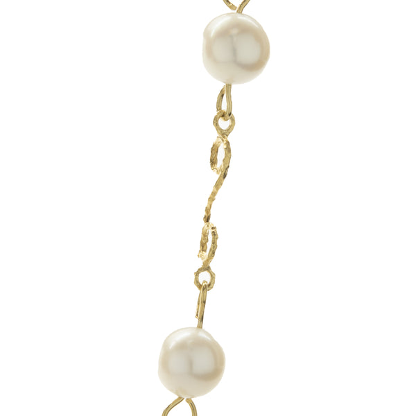 18 Karat Yellow Gold Pearl Station Necklace with Ornate Link