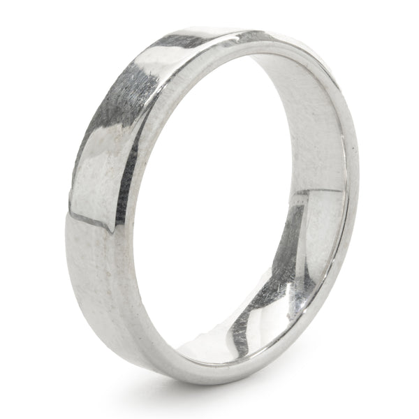 18 Karat White Gold 4MM Band
