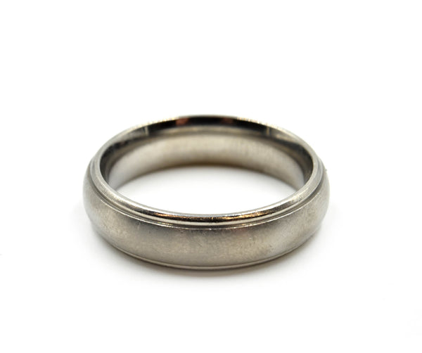Gents Titanium 5mm Band with Brush Finish Size 10